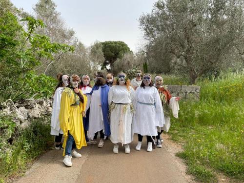 Laboratorio di maschere e costumi 2022 -con i ragazzi della scuola secondaria di II grado