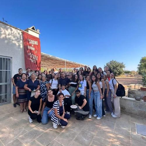 Foto collettiva 2024 - gruppo studenti scuola secondaria di II grado